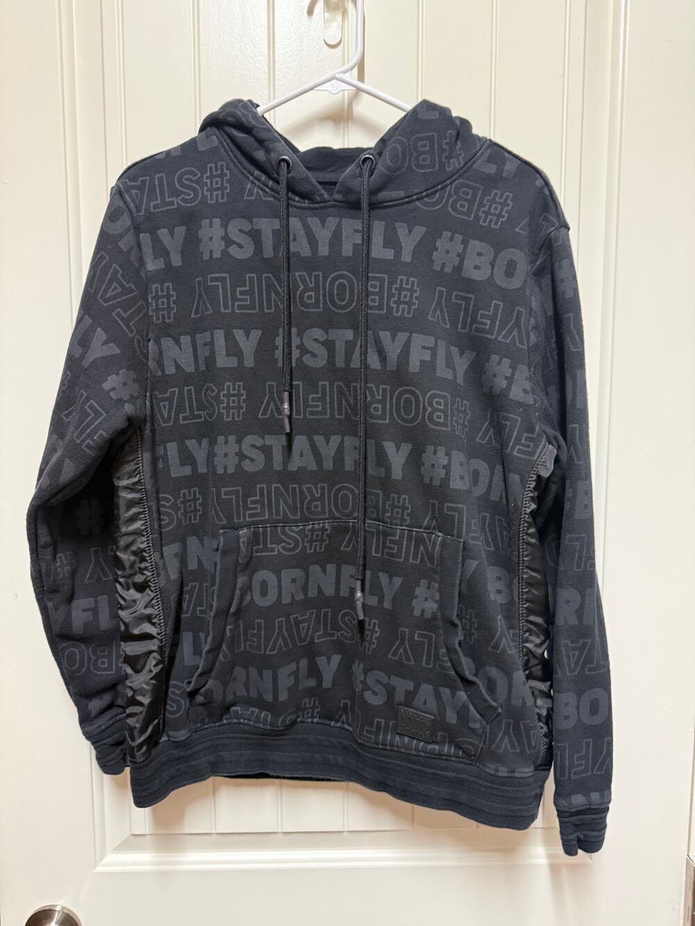 Born Fly Stay Fly Black printed hoodie Mens size Medium